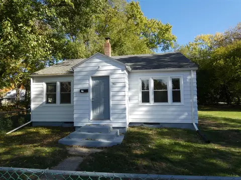 1027 Superior, Benton Harbor, MI 49022