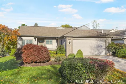 1919 Thorn Run #32, Grand Rapids, MI 49546