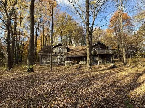 58256 County Road 380, Bangor, MI 49013