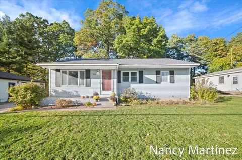 1441 Brookmark, Grand Rapids, MI 49508