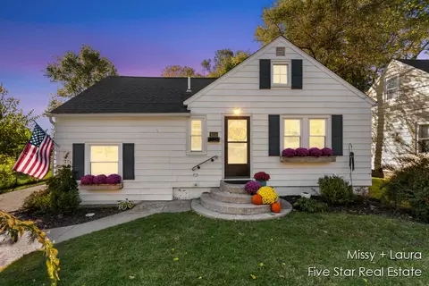 4114 Jenison, Grandville, MI 49418