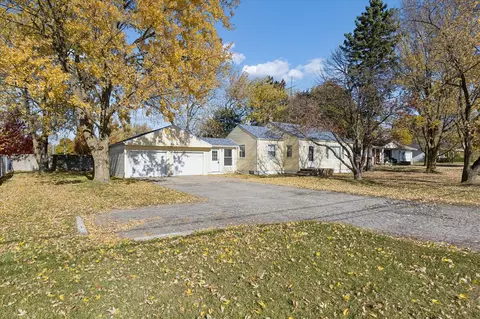 1037 E Hl, Grand Blanc, MI 48439