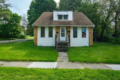 44 Euclid, Pontiac, MI 48342