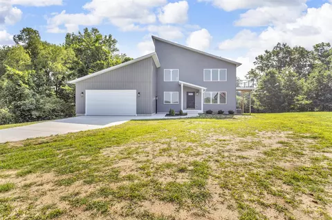 6835 S Price Lk, Jackson, MI 49201