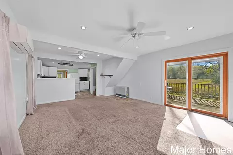 325 S Division, Lowell, MI 49331 photo 11