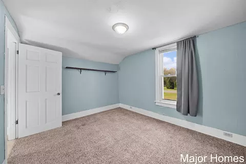 325 S Division, Lowell, MI 49331 photo 25