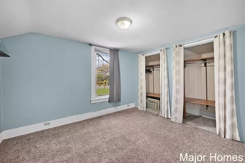 325 S Division, Lowell, MI 49331 photo 23