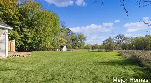 325 S Division, Lowell, MI 49331 photo 32