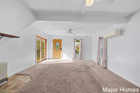 325 S Division, Lowell, MI 49331 photo 8