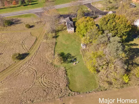 325 S Division, Lowell, MI 49331 photo 33