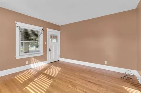 731 Ellery, Jackson, MI 49202 photo 5
