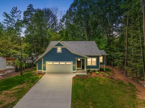 3439 Hollywood, Holland, MI 49424