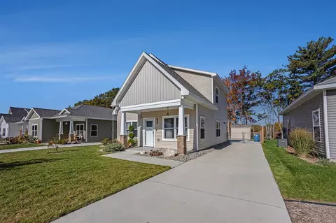 1809 Robinson, Grand Haven, MI 49417