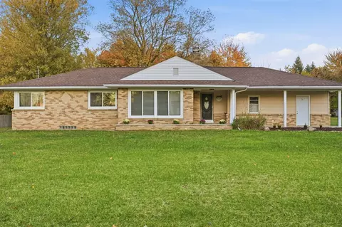 2172 Wilson, Grand Rapids, MI 49534