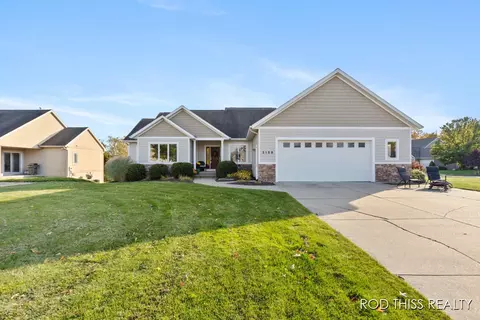 3158 Park S, Jenison, MI 49428