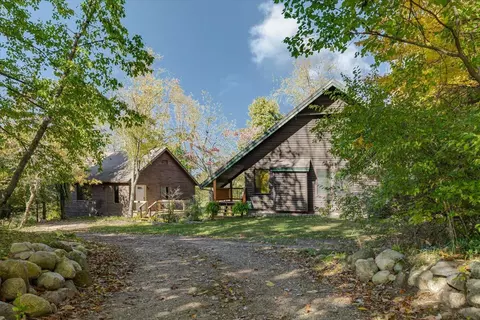26674 72nd, Lawton, MI 49065