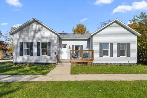 101 Sycamore, Three Oaks, MI 49128