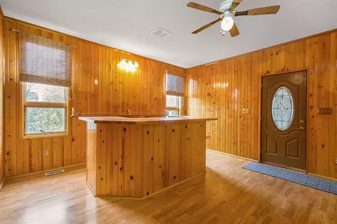 Entry Way - 13677 Unadilla, Gregory, MI 48137 photo 2 of 3