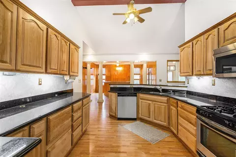 Kitchen - 13677 Unadilla, Gregory, MI 48137 photo 2 of 3