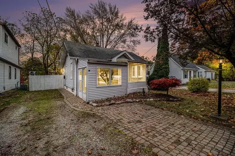150 Guanonocque, Auburn Hills, MI 48326
