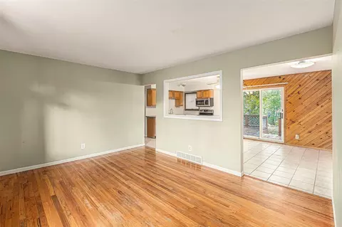 267 Tower, Saline, MI 48176 photo 6