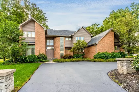 5780 Swan Lk, West Bloomfield, MI 48322