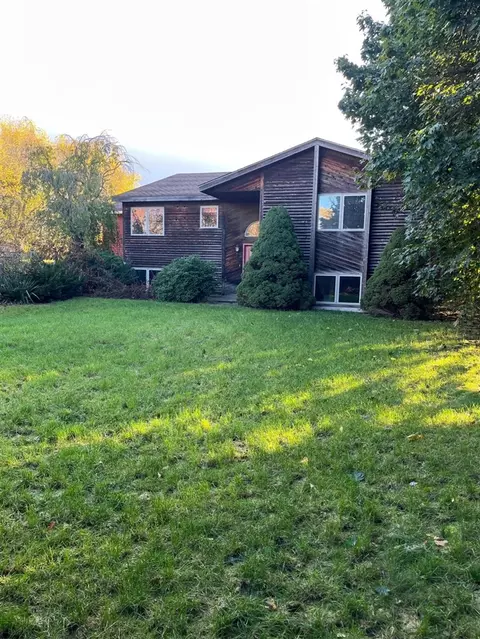 6840 Burlingame, Byron Center, MI 49315