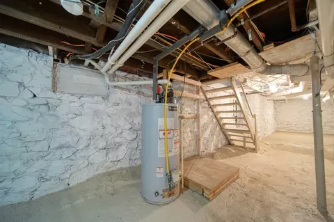 Entry Way - 606 Center, Jackson, MI 49202 photo 5 of 5