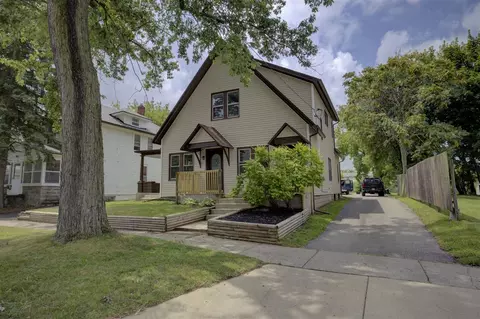512 N East, Jackson, MI 49201
