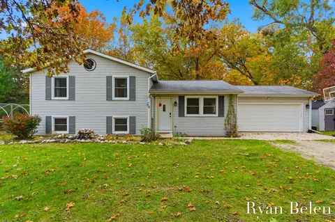 26026 60th, Mattawan, MI 49071