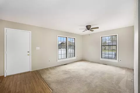 Living - 2863 Roundtree, Troy, MI 48083 photo 1 of 2