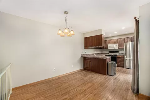 Dining - 2863 Roundtree, Troy, MI 48083 photo 1 of 1
