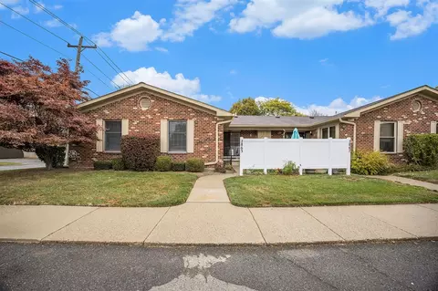 Exterior - 2863 Roundtree, Troy, MI 48083 photo 1 of 4