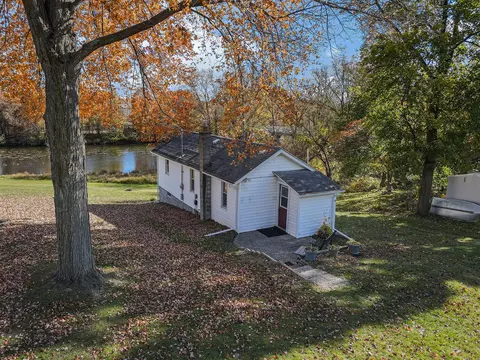 810 S Constantine, Three Rivers, MI 49093