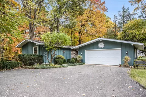 310 Horseshoe, Plainwell, MI 49080