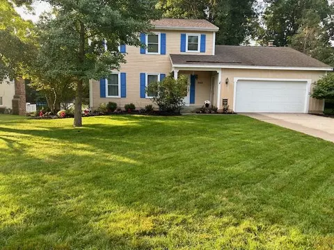 6486 Scarborough, Ada, MI 49301
