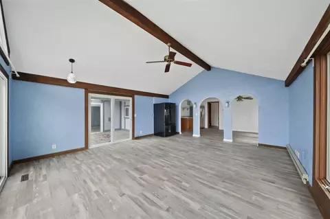 Living - 35 North, Brooklyn, MI 49230 photo 5 of 5