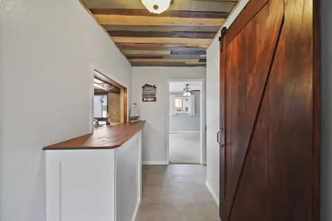 Entry Way - 35 North, Brooklyn, MI 49230 photo 5 of 5