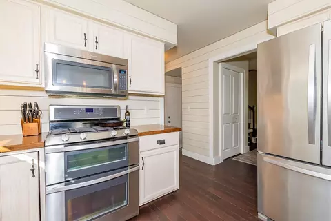 Kitchen - 2223 Surry, Schoolcraft, MI 49087 photo 5 of 5