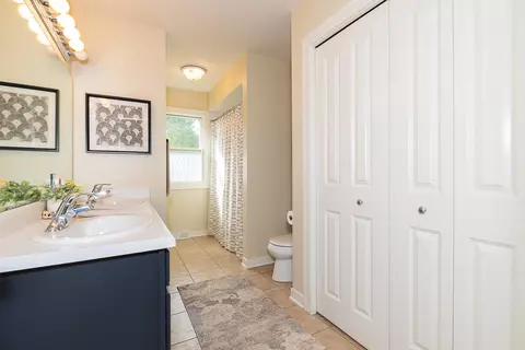 Bath - 2223 Surry, Schoolcraft, MI 49087 photo 5 of 5
