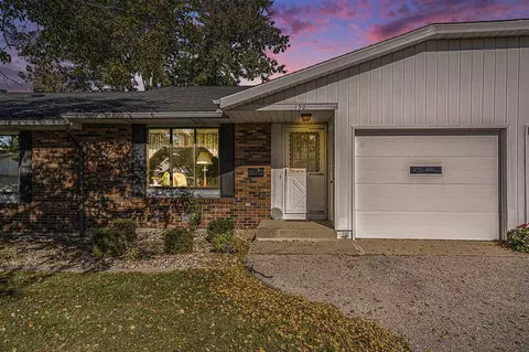 230 S State #130, Zeeland, MI 49464