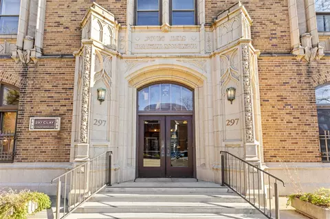 297 W Clay #202, Muskegon, MI 49440
