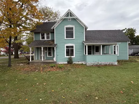 102 Pine, Paw Paw, MI 49079