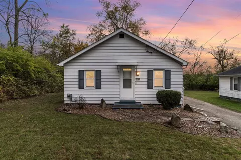 1197 S Dettman, Jackson, MI 49203