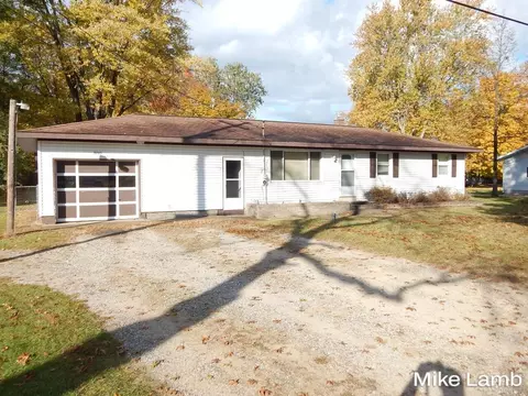 9245 Alpine, Sparta, MI 49345