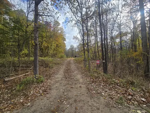 13395 Warner, Perry, MI 48872 photo 2