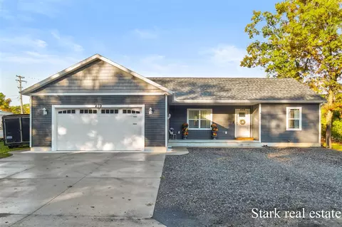 409 West, Muskegon, MI 49442