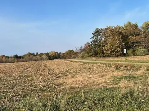 Wickwire, Benton Harbor, MI 49022 photo 5