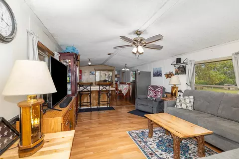 Living - 369 S Shepherd, Mount Pleasant, MI 48858 photo 2 of 3