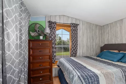 Bedroom - 369 S Shepherd, Mount Pleasant, MI 48858 photo 4 of 4